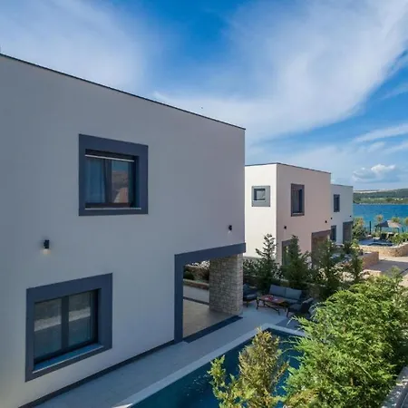 Royal House 3 Pašman